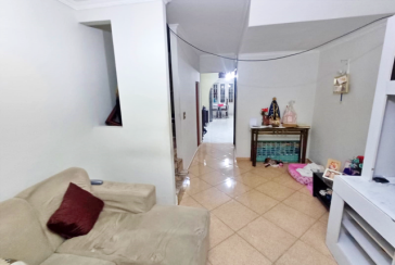 Ótimo Sobrado à venda no Bairro do Conjunto Residencial Vista Verde na Rua Ricardo Abed