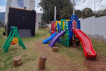 Belo Apartamento à venda no Jaraguá na Avenida Doutor José Maniero 225