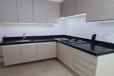 Belo Apartamento à venda no Jaraguá na Avenida Doutor José Maniero 225