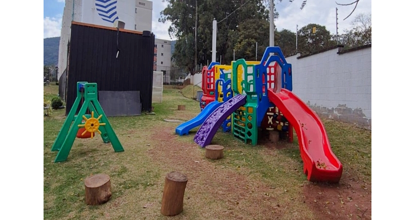 Belo Apartamento à venda no Jaraguá na Avenida Doutor José Maniero 225