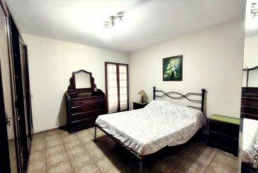 Linda Casa de Condomínio com Conforto e elegância à venda no Bairro da Chácara Jaraguá na Rua Santana do Araguaia