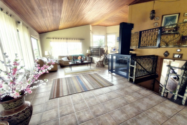 Linda Casa de Condomínio com Conforto e elegância à venda no Bairro da Chácara Jaraguá na Rua Santana do Araguaia