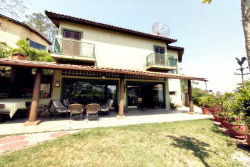 Linda Casa de Condomínio com Conforto e elegância à venda no Bairro da Chácara Jaraguá na Rua Santana do Araguaia