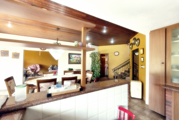 Linda Casa de Condomínio com Conforto e elegância à venda no Bairro da Chácara Jaraguá na Rua Santana do Araguaia