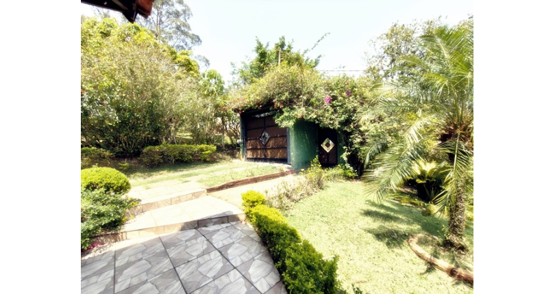 Linda Casa de Condomínio com Conforto e elegância à venda no Bairro da Chácara Jaraguá na Rua Santana do Araguaia
