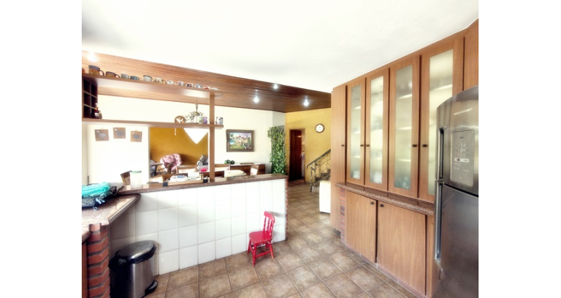 Linda Casa de Condomínio com Conforto e elegância à venda no Bairro da Chácara Jaraguá na Rua Santana do Araguaia