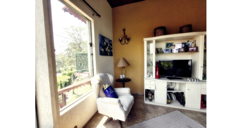 Linda Casa de Condomínio com Conforto e elegância à venda no Bairro da Chácara Jaraguá na Rua Santana do Araguaia