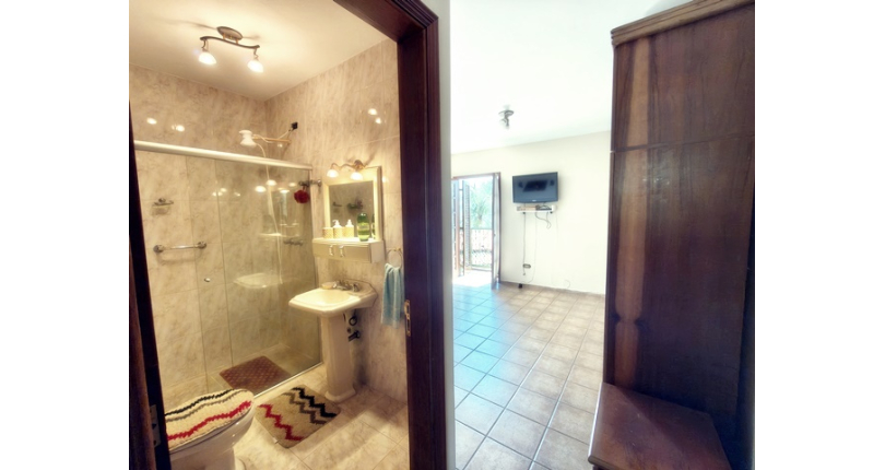 Linda Casa de Condomínio com Conforto e elegância à venda no Bairro da Chácara Jaraguá na Rua Santana do Araguaia