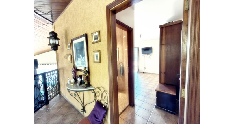 Linda Casa de Condomínio com Conforto e elegância à venda no Bairro da Chácara Jaraguá na Rua Santana do Araguaia