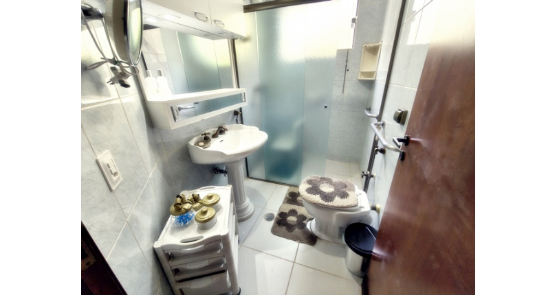 Linda Casa de Condomínio com Conforto e elegância à venda no Bairro da Chácara Jaraguá na Rua Santana do Araguaia