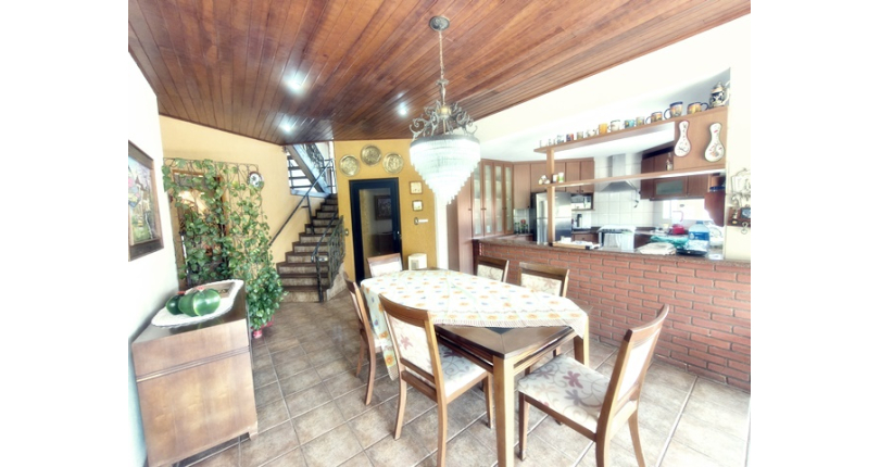 Linda Casa de Condomínio com Conforto e elegância à venda no Bairro da Chácara Jaraguá na Rua Santana do Araguaia