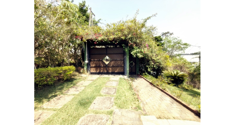 Linda Casa de Condomínio com Conforto e elegância à venda no Bairro da Chácara Jaraguá na Rua Santana do Araguaia