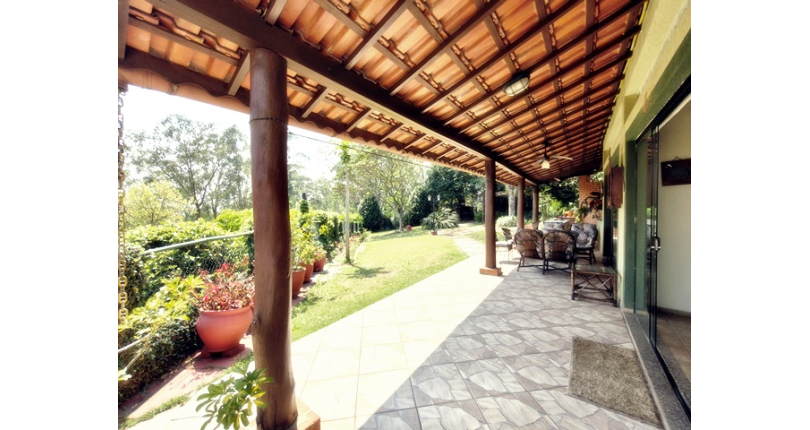 Linda Casa de Condomínio com Conforto e elegância à venda no Bairro da Chácara Jaraguá na Rua Santana do Araguaia