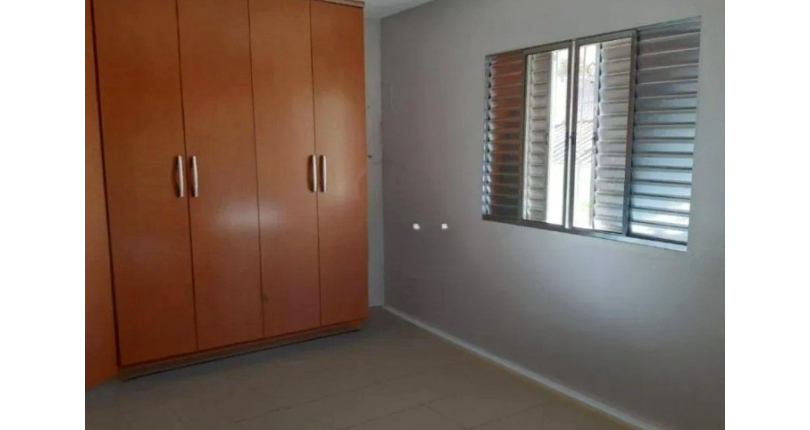  Casa Térrea à venda no Bairro do Jardim Marisa na Rua José de Souza Aguiar,