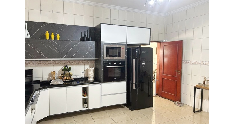  Sobrado de Alto Padrão à venda no Bairro do City América na Rua Icádio