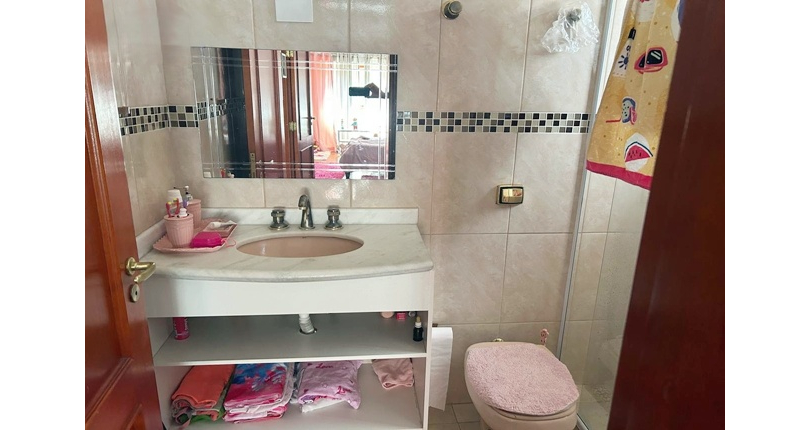  Sobrado de Alto Padrão à venda no Bairro do City América na Rua Icádio