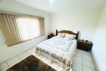 Belo Sobrado à venda no Bairro da Vila Boaçava na Rua Jurubim,