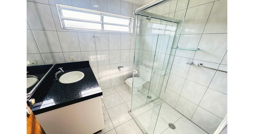 Belo Sobrado à venda no Bairro da Vila Boaçava na Rua Jurubim,