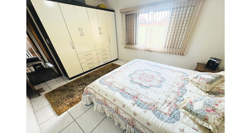 Belo Sobrado à venda no Bairro da Vila Boaçava na Rua Jurubim,