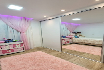 Belo Sobrado à venda no Bairro do Parque São Domingos na Rua Dirceu de Almeida,