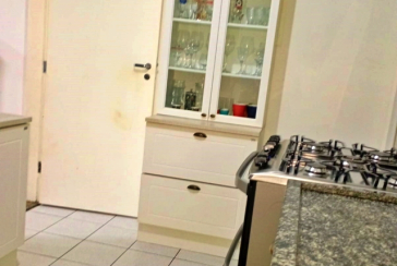 Belo Sobrado à venda no Bairro do Jaraguá na Rua Dona Gertrudes Jordão 257, no Condomínio Village Park