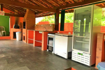 Belo Sobrado à venda no Bairro do Jaraguá na Rua Dona Gertrudes Jordão 257, no Condomínio Village Park