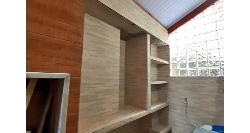 Belo Sobrado à venda no Bairro do Jaraguá na Rua Dona Gertrudes Jordão 257, no Condomínio Village Park