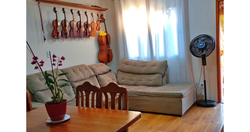 Belo Sobrado à venda no Bairro do Jaraguá na Rua Dona Gertrudes Jordão 257, no Condomínio Village Park