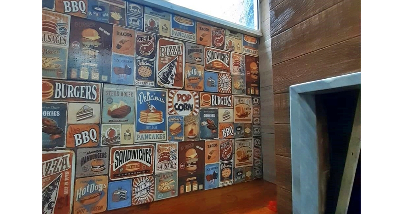 Belo Sobrado à venda no Bairro do Jaraguá na Rua Dona Gertrudes Jordão 257, no Condomínio Village Park