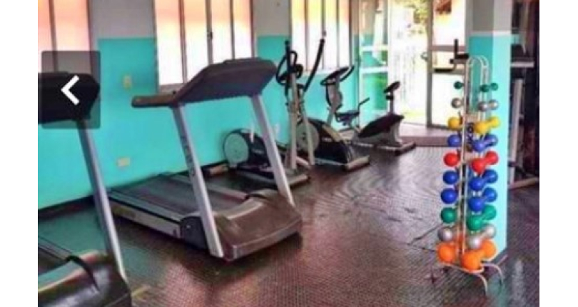 Belo Sobrado à venda no Bairro do Jaraguá na Rua Dona Gertrudes Jordão 257, no Condomínio Village Park