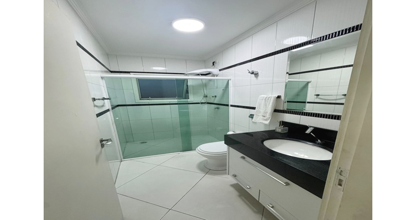 Sobrado à venda no Bairro do Parque São Domingos na Rua Waltrudes Correa