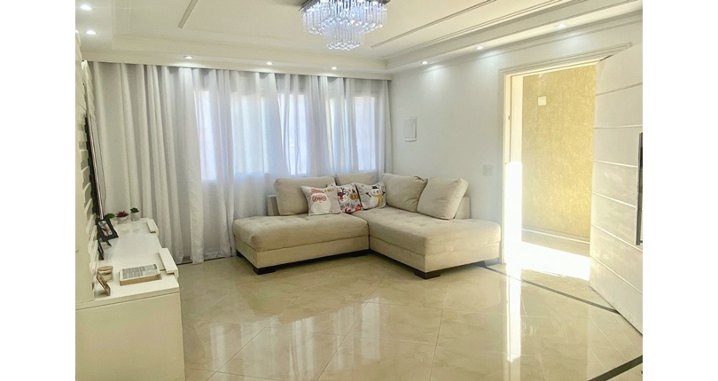 Sobrado à venda no Bairro do Parque São Domingos na Rua Waltrudes Correa