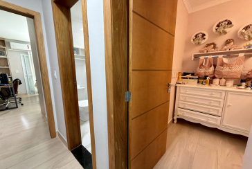 Lindo Sobrado semi novo à venda no Bairro do Parque São Domingos na Rua José Tobias dos Santos, 