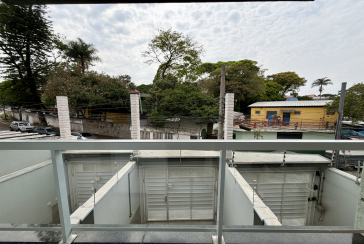 Lindo Sobrado semi novo à venda no Bairro do Parque São Domingos na Rua José Tobias dos Santos, 