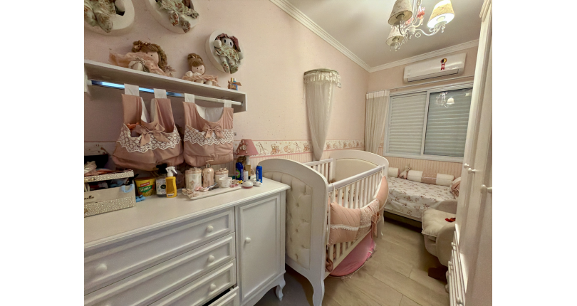 Lindo Sobrado semi novo à venda no Bairro do Parque São Domingos na Rua José Tobias dos Santos, 