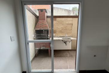 Sobrado novo à venda no Bairro do Jaraguá na Rua Lezira 62, no Condomínio Residencial Vila Real,