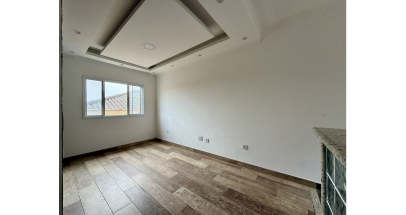 Sobrado novo à venda no Bairro do Jaraguá na Rua Lezira 62, no Condomínio Residencial Vila Real,