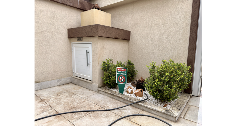 Sobrado novo à venda no Bairro do Jaraguá na Rua Lezira 62, no Condomínio Residencial Vila Real,