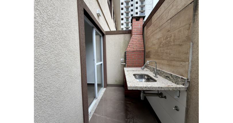 Sobrado novo à venda no Bairro do Jaraguá na Rua Lezira 62,