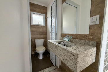 Sobrado novo à venda no Bairro do Jaraguá na Rua Lezira 62,