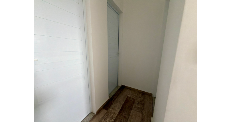 Sobrado novo à venda no Bairro do Jaraguá na Rua Lezira 62,