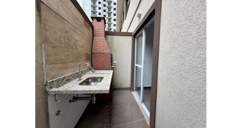 Sobrado novo à venda no Bairro do Jaraguá na Rua Lezira 62,