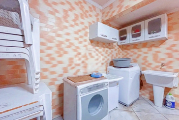 Sobrado à venda no Bairro do Jaraguá na Rua Bela Vista do Ivaí