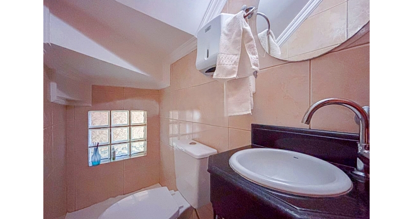 Sobrado à venda no Bairro do Jaraguá na Rua Bela Vista do Ivaí