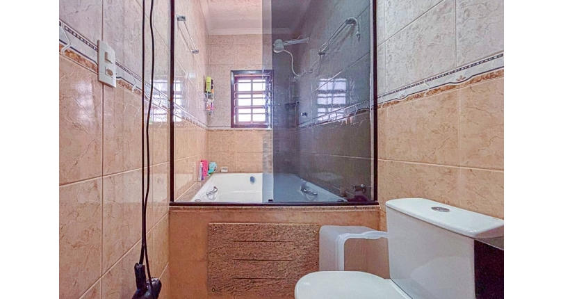 Sobrado à venda no Bairro do Jaraguá na Rua Bela Vista do Ivaí