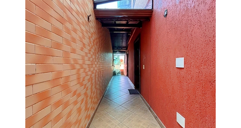 Sobrado à venda no Bairro do Jaraguá na Rua Bela Vista do Ivaí