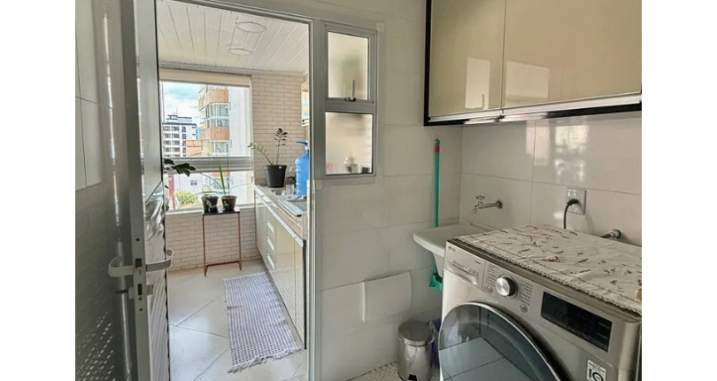 Apartamento à venda na Praia Grande no Bairro do Boqueirão na Rua Jaú 1352