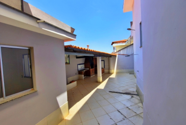 Linda Casa à venda no Bairro da Chácara Inglesa na Rua Cordovil Fernandes Lopes