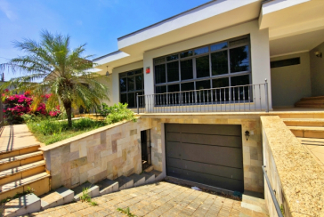 Linda Casa à venda no Bairro da Chácara Inglesa na Rua Cordovil Fernandes Lopes
