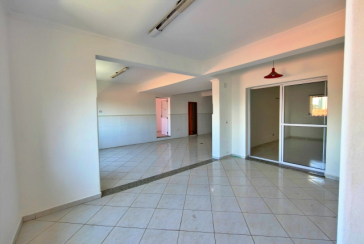 Linda Casa à venda no Bairro da Chácara Inglesa na Rua Cordovil Fernandes Lopes